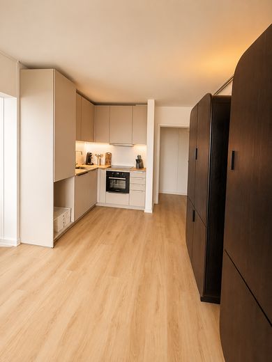 Fully furnished high-rise residence – 29th floor – panoramic views over Hamburg – Foto 4