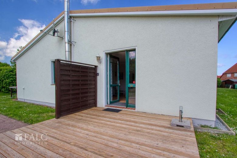 Ostseenah wohnen oder vermieten - gepflegte Eigentumswohnung mit Terrasse – Außenansicht Terrasse