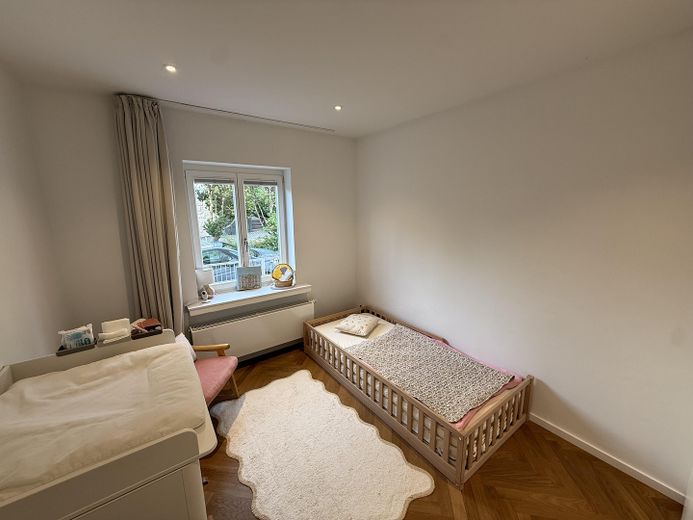 Hochwertig renovierte Erdgeschosswohnung am Mulang – 157 m², Wintergarten, Terrasse & 2 Bäder – Kinderzimmer 1