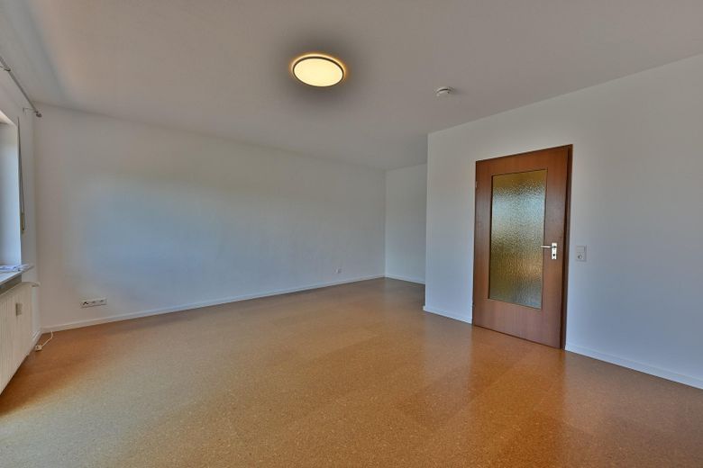 Modernisierte 1-Zimmer-Wohnung mit Balkon, Garage und neuer Einbauküche in Weil am Rhein – Foto 4