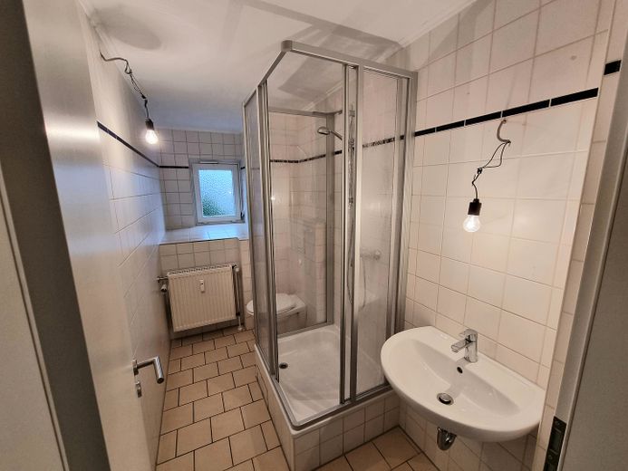 (AK5601) Ampio appartamento di 3 locali con terrazza esposta a sud. – Bad
