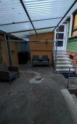 Innenhof und Aufgang