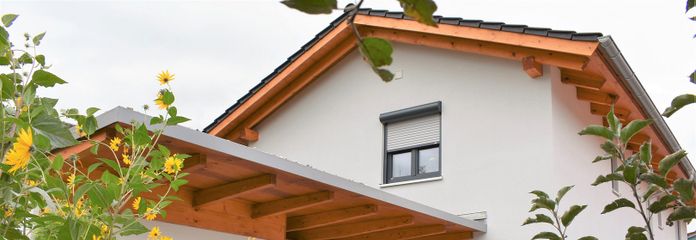 Ansicht Nord Ost mit Garage
