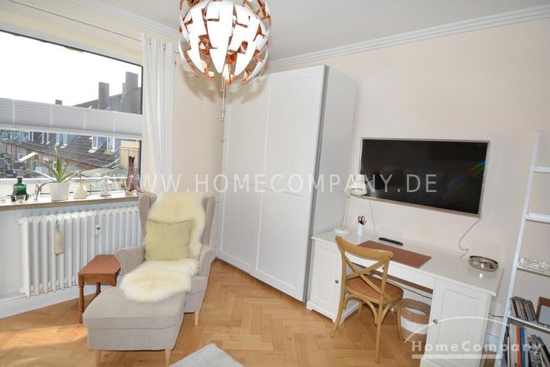 Kiel, Blücherplatz’ta çok güzel döşenmiş şehir dairesi – d0706c7c8e935a1e0b4104872349edded0277268.jpg