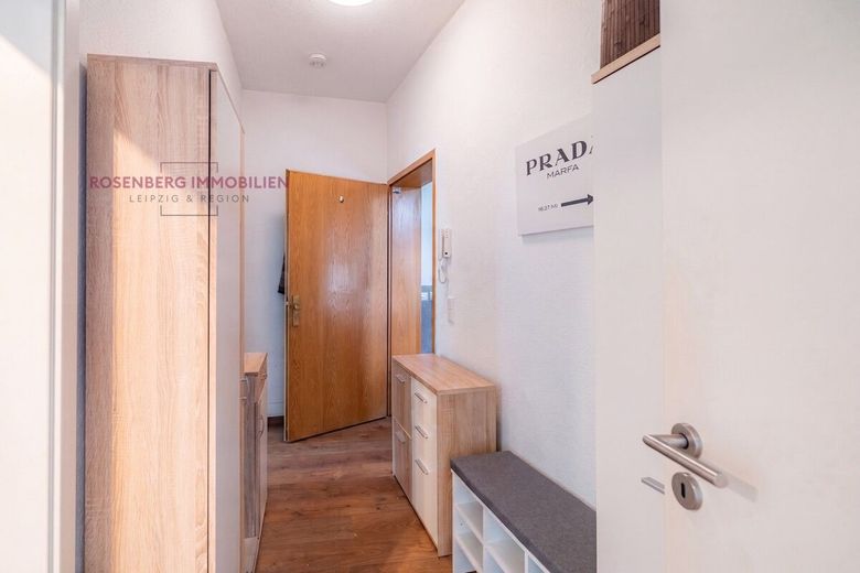 Vermietete 2-Zimmer-Wohnung mit Balkon - 
solide Kapitalanlage in Leipzig-Engelsdorf – Immobilie in Leipzig_Engelsdorf_zu verkaufen_2-Raum_Flur