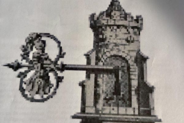 Schloss. Historische Perle aus dem 14. Jahrhundert sehr gut erhalten. Südwestlich MD