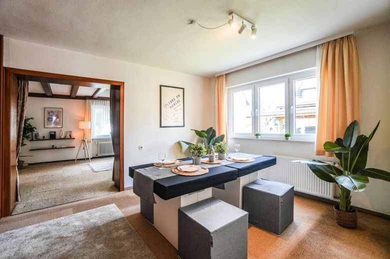 Stilvolle Doppelhaushälfte mit Gartenidylle in Bad Honnef-Selhof – Esszimmer EG