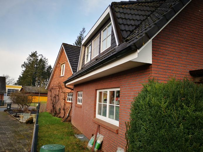 Haus mit großem Bauerngarten auf ca. 1.200 m² Grundstück – Hamfelde Krs. Hzgt. Lauenburg bei Trittau – Photo 2