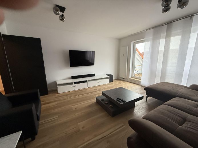 Modern dubleks daire, sakin konumda – balkon ve garajlı – Fotoğraf 5
