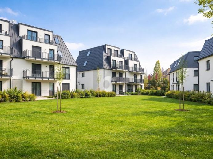 IHR MODERNES TRAUMZUHAUSE AM STADTRAND – Foto 1