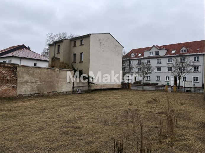 Grundstück mit Baugenehmigung für 7 Wohneinheiten und Stellplätze in Eberswalde – फोटो 1