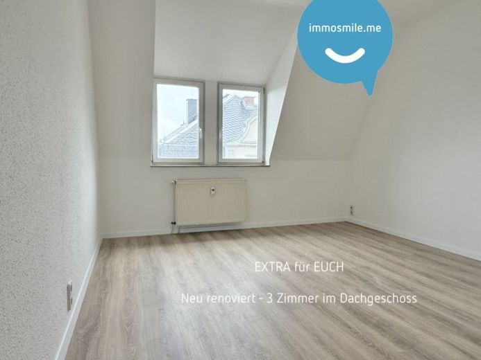 3-Raum • Dachgeschoss • schöner Grundriss • Bad mit Wanne • modernes Laminat • gepflegtes Haus – Foto 1
