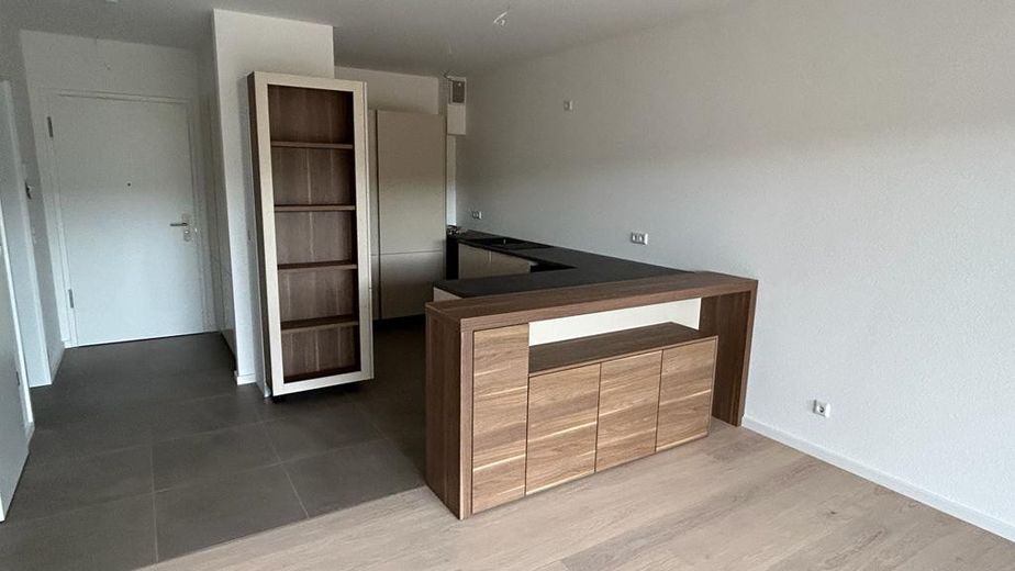 Top moderne, neuwertige 2 ZiKüche/Bad/ großer Balkon - Königsbergerstraße 1b – Foto 6