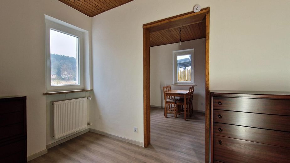 Reduzierter Preis u. provisionsfrei : Charaktervolles Einfamilienhaus im Grünen mit Dachterrasse – Wohnen/Essen