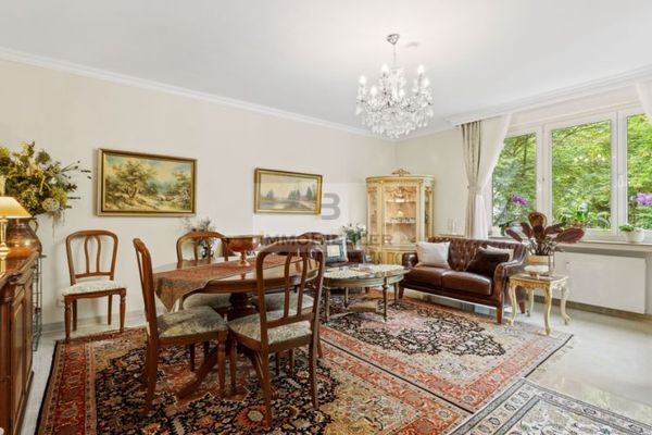 Lindenthaler Wohntraum: Stilvolle 3-Zimmer-Wohnung mit sonniger Loggia und Blick ins Grüne