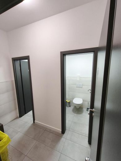 Edificio residencial y comercial con nave, oficinas, vivienda, jardín 507qm – Foto 30