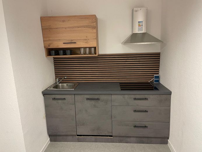 Repräsentatives Chefbüro 60 m² + Büro 38 m² – ab 750 € all-in, FFM – Küche