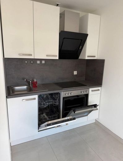 Modernes 1-Zimmer-Apartment mit Einbauküche – auf Wunsch möbliert – in Mörfelden-Walldorf – KÜCHE