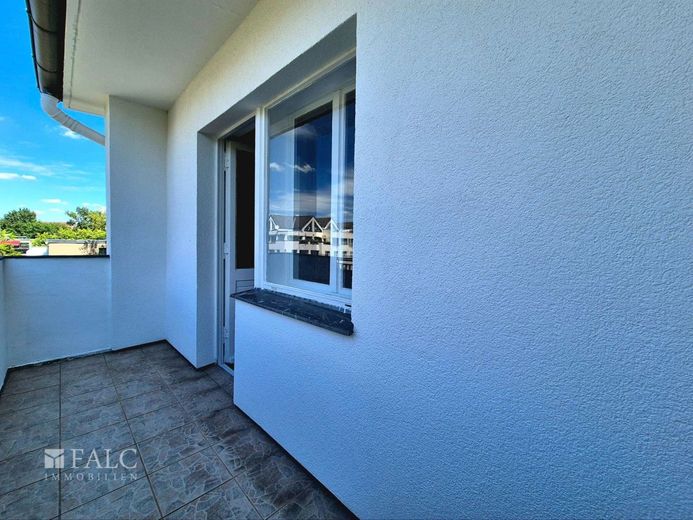 **Stilvoll wohnen in Berlin-Wilmersdorf mit Fahrstuhl**- FALC IMMOBILIEN – Balkon