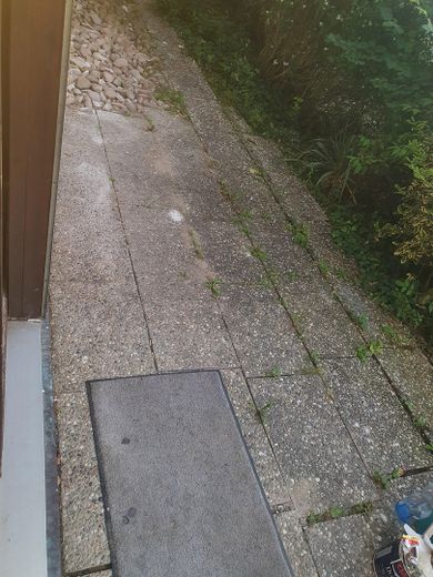 3 Zimmer Wohnung mit Terrasse. – Blick Terasse 2