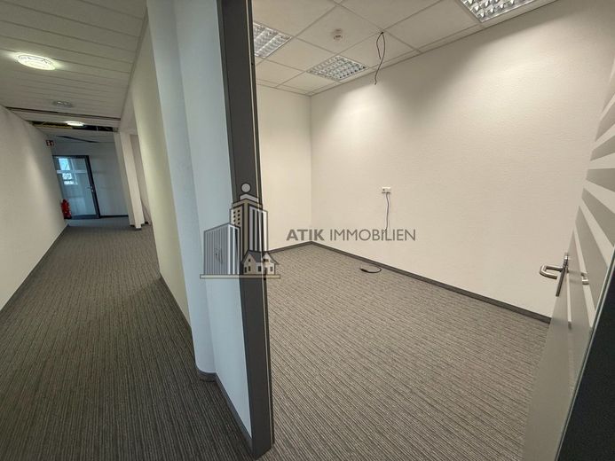 ATIK: Repräsentative Büroflächen im obersten Stockwerk mit exzellenter Aussicht – Bürofläche