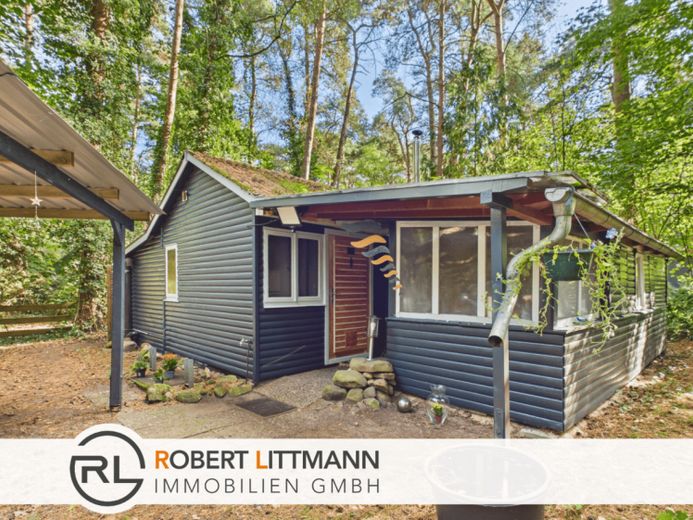Charming Wooden House on Lake Otterstedt – Living with a Special Flair – Photo 1