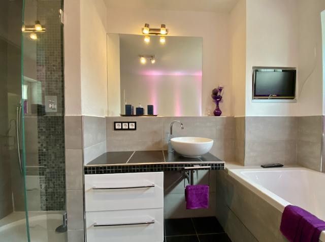 Top Furnished / Fully furnished: Elegant 3-room garden apartment, WLAN, home office, underground parking space – Foto 10