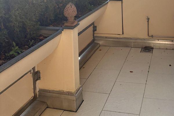 Münih-Harlaching'de, özel bir konumda, Isar Nehri'ne yürüme mesafesinde mobilyalı lüks daire