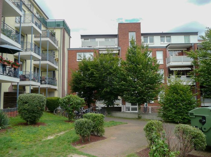Renoviertes Dachgeschoss Apartment in Düsseldorf-Hassels – Hausansicht