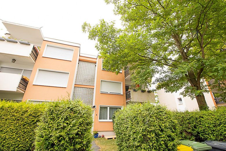 Komisyonsuz ve hemen taşınmaya hazır: Drachenfels manzaralı ve iki balkonlu 3 odalı daire – Gepflegtes Haus