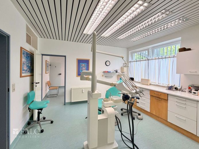 Vielseitig nutzbare Gewerbefläche in Wermelskirchen! Ideal als Praxis oder Büro! – Raum 2