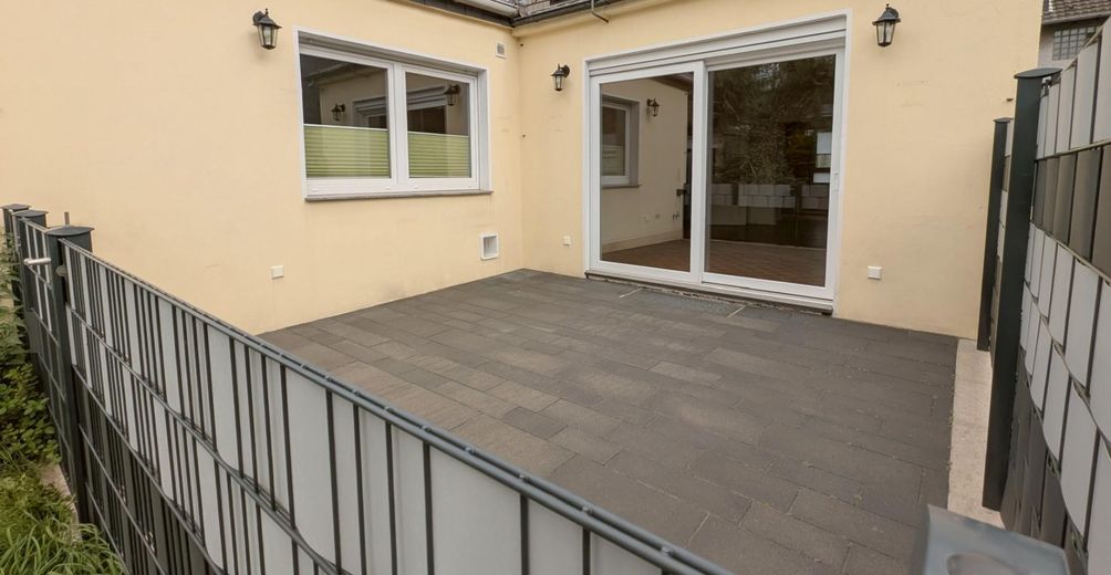 Ampio appartamento con terrazza, due bagni, garage e annesso versatile - senza provvigione – Terrasse