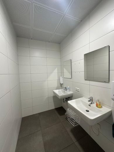 Moderne Büros & Coworking in Göppingen – vom Arbeitsplatz bis zur 200 m² Einheit – WC-Anlage