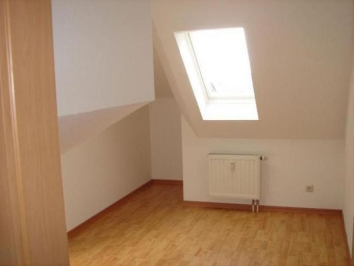 schöne 3 Zimmer Wohnung im Dachgeschoss – Foto 1