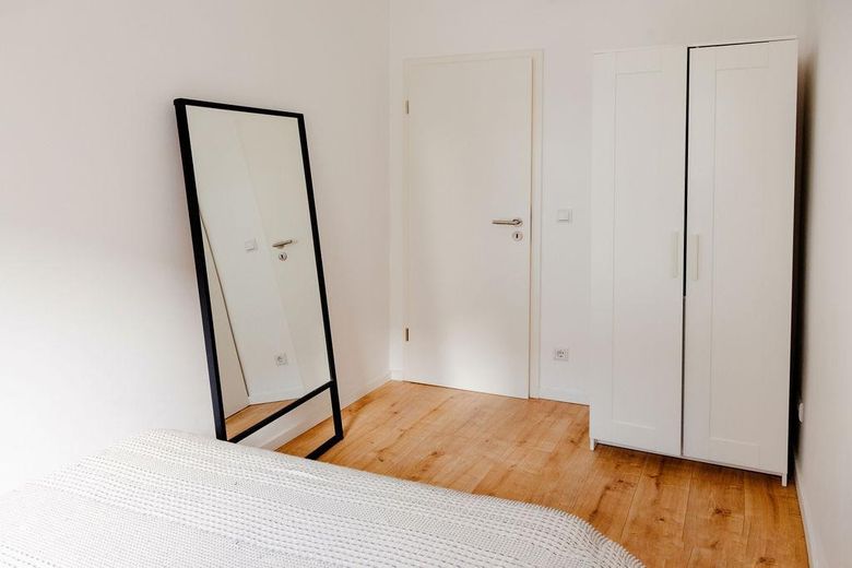 ¡Sin comisión! Tu hogar en Charlottenburg: luminoso apartamento de 3 habitaciones con balcón, cocina equipada y ascensor – Kinder-/Arbeitszimmer