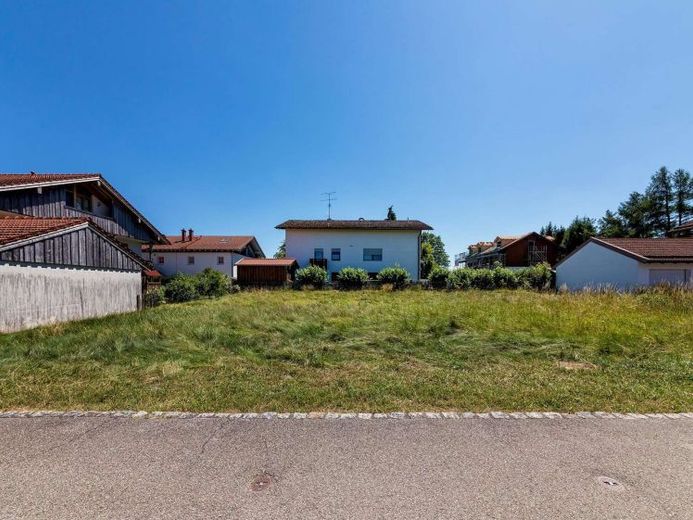 Terreno edificabile in una zona residenziale molto apprezzata – completamente urbanizzato e con una planimetria eccellente! – Photo 1