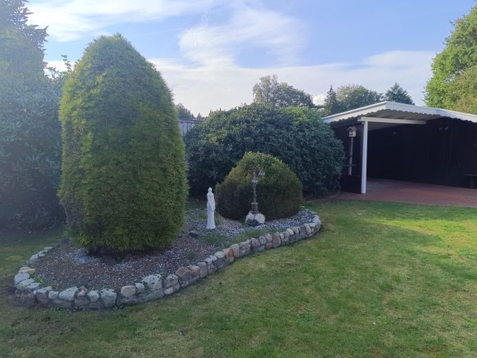 Traumhaus mit Sauna & großzügigem Gartengrundstück in Aurich-Wiesens – Provisionsfrei – Steinbeet und Gartenhaus