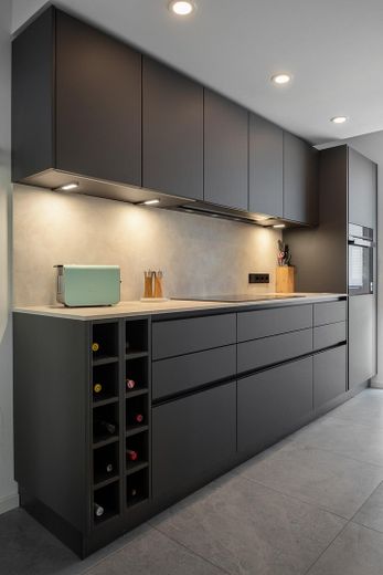 Ihr neues Zuhause zwischen Mitte und Kreuzberg – Hochwertig modernisiert in begehrter Lage – Platz zum genüsslichen Kochen