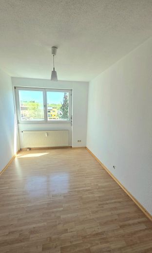 Zum Wohlfühlen, 3,5-Zimmer Wohnung mit Balkon in Sindelfingen Nord – Kinderzimmer