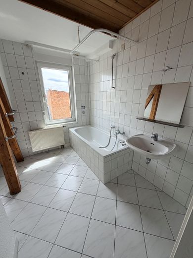 Charmante 2-Zimmer-Wohnung im beliebten Stadtteil St. Johannis – Bad
