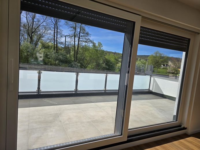 Eerste bewoning - 3-kamer maisonnette in Michelau met terras en 105 m² WFL – Foto 2