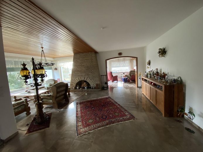 Kamin- und Wohnzimmer