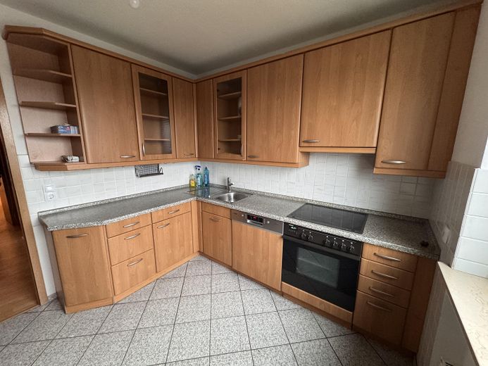 Moderne 3-Zimmer Wohnung mit Balkon im 10. OG in Köln-Eil (Porz) – Küche