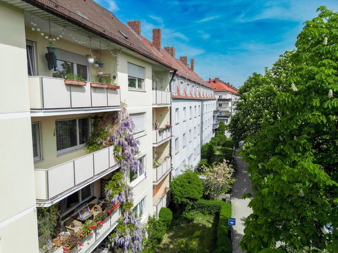 Erstbezug nach Sanierung: Helle 3-Zi.-Wohnung mit sonnigem Balkon & grünem Innenhof in Top-Lage – फोटो 13