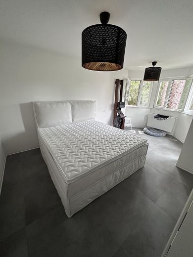 Großes Schlafzimmer
