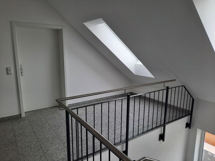Ideal für Singles oder Paare-Hochwertige DG-Wohnung in Bestlage von Ingolstadt – Vorraum