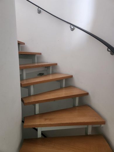Reihenhaus Kelkheim Stadtmitte super Lage 120m2 – Treppe OG zum Dachgeschoß
