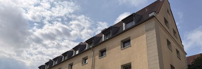 2-кімнатна квартира з ванною кімнатою з денним світлом і балконом у Цвіккау-Марієнталі! Поруч із HBK!