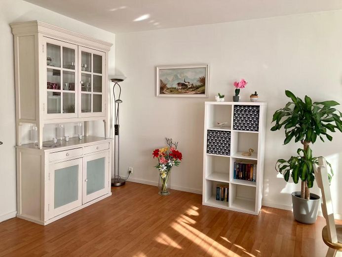 Komplett möblierte 3-Zimmer-Wohnung mit 2 Schlafzimmern und Wohnzimmer – Foto 5