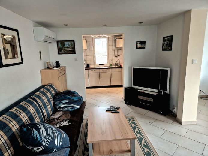 Wohnzimmer Blick in die Küche